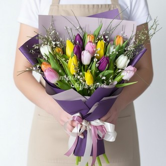 21 разноцветный тюльпан на 8 марта