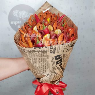 Букет из раков, перца и колбасы