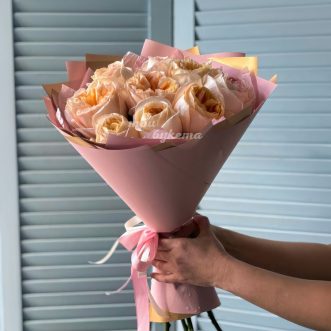 Букет из 9 желтых пионовидных роз