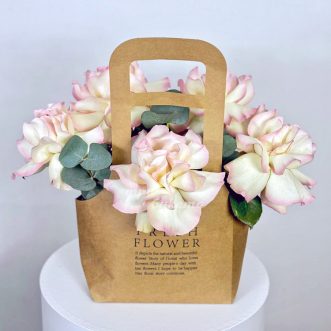 Сумка французских роз сорта Карусель